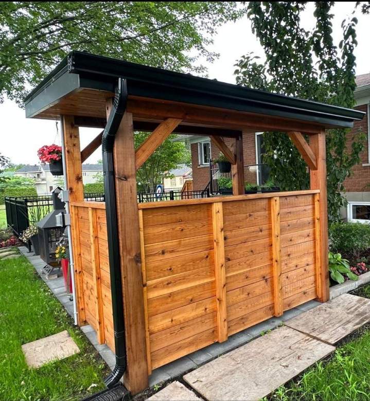 <p>Installation de gouttières dans Les Cèdres</p>